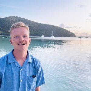 Meet your Posher, Johnny